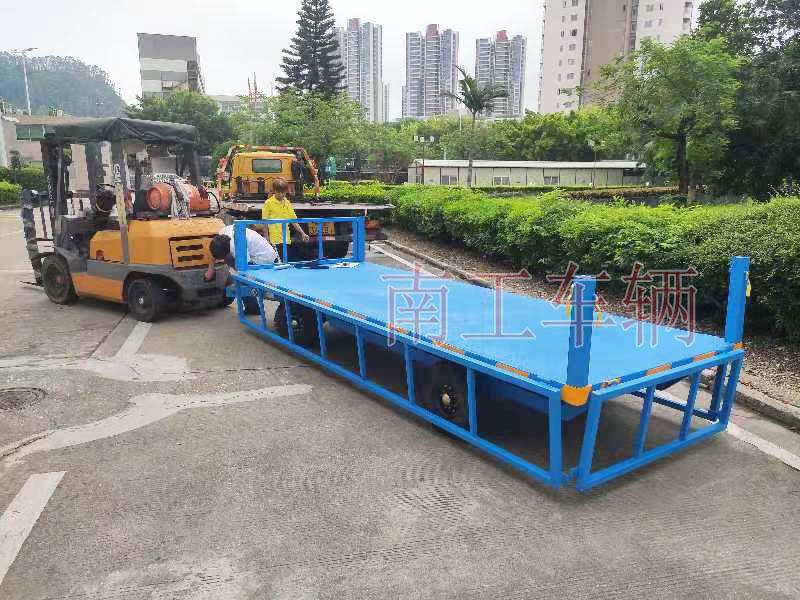 2吨下翻护栏牵引工业安博（中国） 全挂式工具底盘拖车