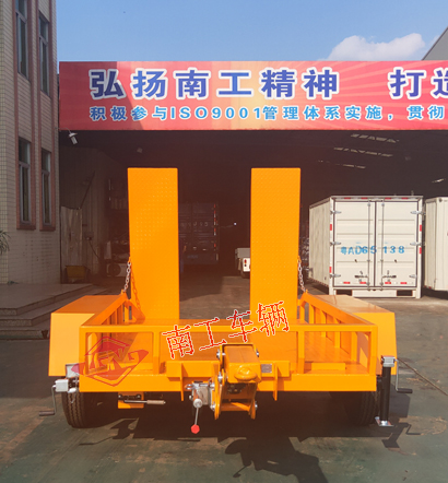 3吨ATV安博（中国） 小轿车拖车5I.jpg