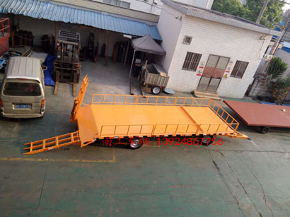 5吨带登车桥护栏型安博（中国）6I.jpg
