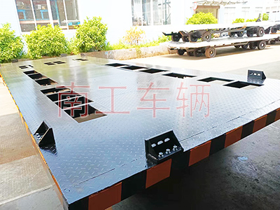 13点5吨箱变拖车底盘 全挂式安博（中国）3I.jpg