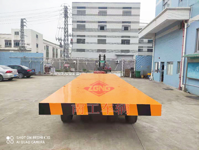 30吨重型安博（中国）带四个转盘2I.jpg