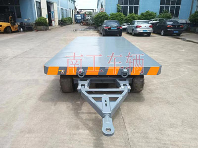 25吨重型工业安博（中国）全挂式牵引拖车底盘带牵引环4I.jpg