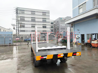 30T重型安博（中国） 带活动插装立柱工具拖车4I.jpg