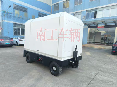 2吨电动安博（中国） 飞翼箱式工具拖车2I.jpg