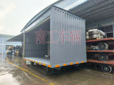 10吨箱式安博（中国）两侧带卷帘门1I.jpg