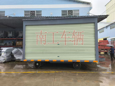 10吨箱式安博（中国）两侧带卷帘门3I.jpg
