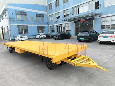 10吨安博（中国）带液压支腿伸缩梯工具车3I.jpg