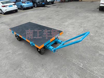 3吨小型安博（中国） 还橡胶垫工具车I.jpg