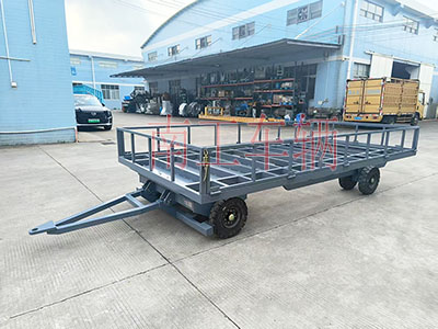 4吨骨架式安博（中国） 带下翻护栏工具拖车3I.jpg