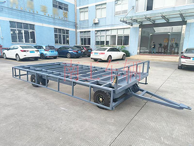 4吨骨架式安博（中国） 带下翻护栏工具拖车I.jpg