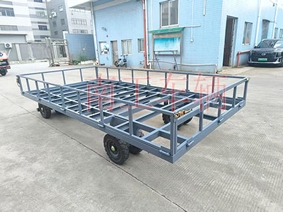 4吨骨架式安博（中国） 带下翻护栏工具拖车2I.jpg